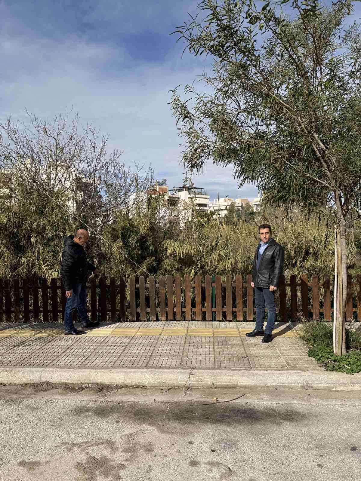Τοποθέτηση προστατευτικών για την ενίσχυση της ασφάλειας των πεζών στην Ευρώτα και Πάρου στο ρέμα Πικροδάφνης  