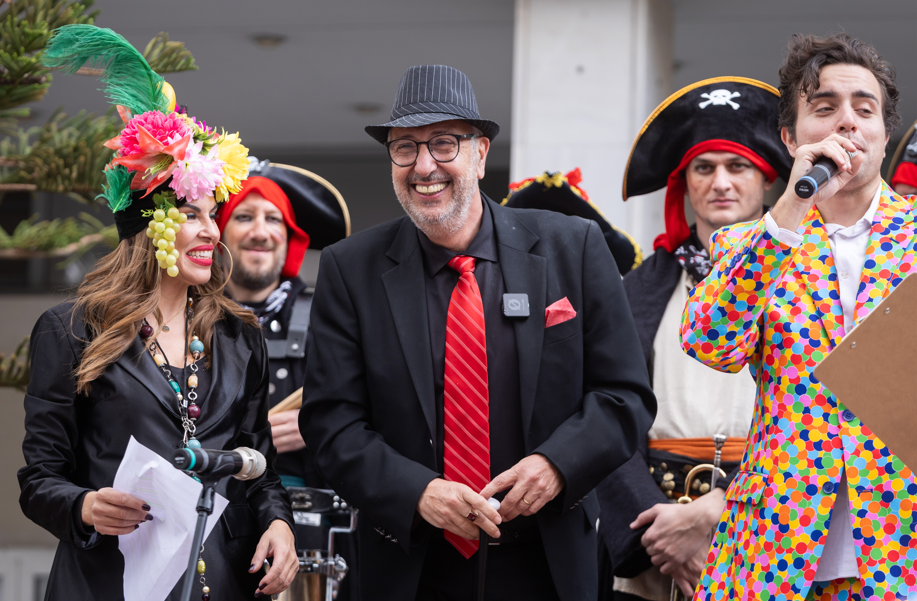 Άγιος Δημήτριος: Μεγάλη επιτυχία η Αποκριάτικη Παρέλαση