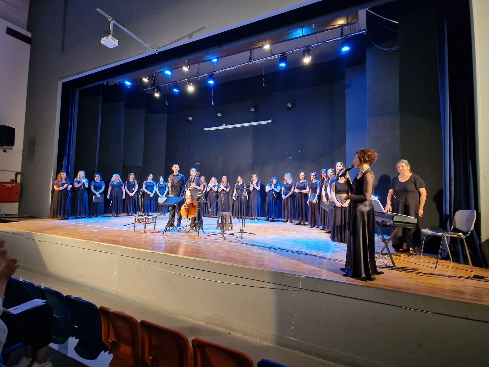 Μία εξαιρετική συναυλία την Κυριακή 16 Ιουνίου με τις Cantus Angelicus, στο γεμάτο από κόσμο αμφιθέατρο «Νίκος Τεμπονέρας», στον Ταύρο